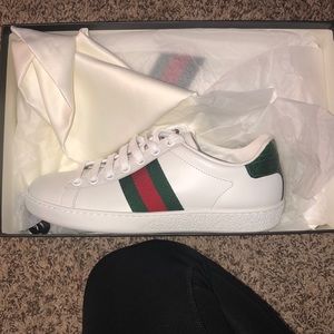 Gucci women’s Ace leather sneaker